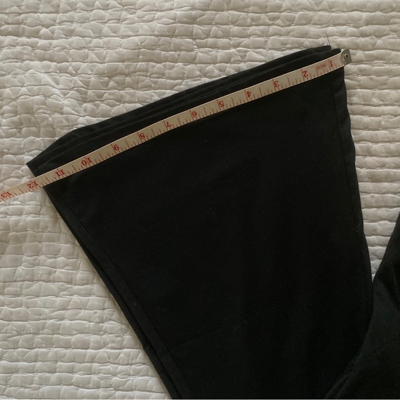 High Rise Flare Leggings - Picture 5 of 7